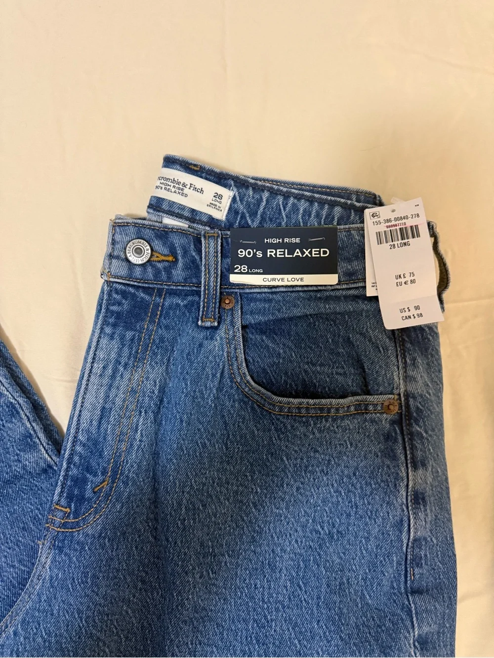 Abercrombie Curve Love 90's Relaxed Fit high rise women’s Jeans - Picture 9 of 14